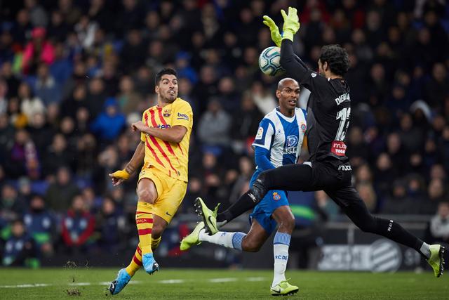 斯图加特前锋翁达夫训练中肌肉拉伤，将伤缺数周