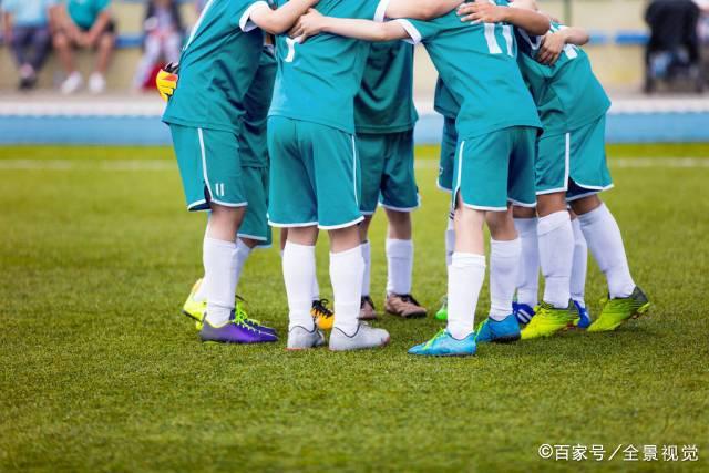 日天模式！库里半决赛和决赛合计轰进17记三分